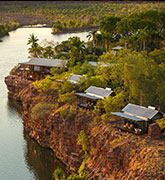 Luxurious frontier-style villas on an escarpment overlooking Chamberlain Gorge in the Northern Territory 