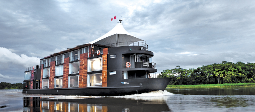 Luxury cruise on the Amazon in Peru